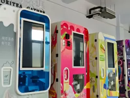 Las ricas funciones y la calidad confiable de la máquina expendedora de helados han mejorado la experiencia del usuario.